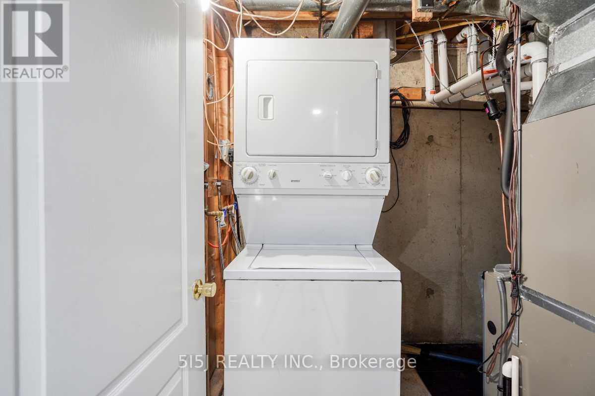 4679 Owl Circle, Mississauga, Ontario  L4Z 2W8 - Photo 17 - W12451905