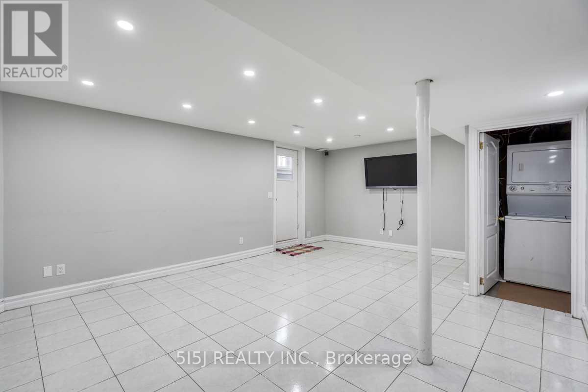 4679 Owl Circle, Mississauga, Ontario  L4Z 2W8 - Photo 13 - W12451905