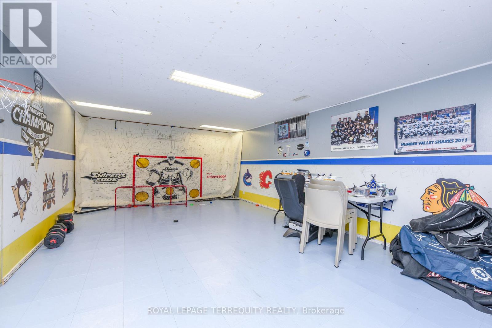 20 Hallow Crescent N, Toronto (Rexdale-Kipling), Ontario  M9W 2V9 - Photo 13 - W12499696