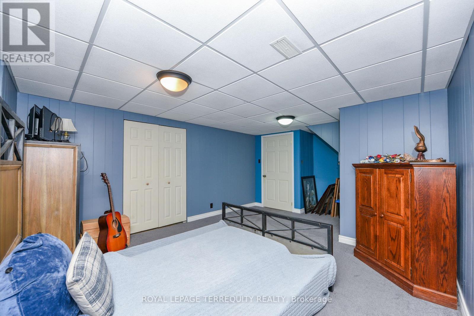 20 Hallow Crescent N, Toronto (Rexdale-Kipling), Ontario  M9W 2V9 - Photo 17 - W12499696