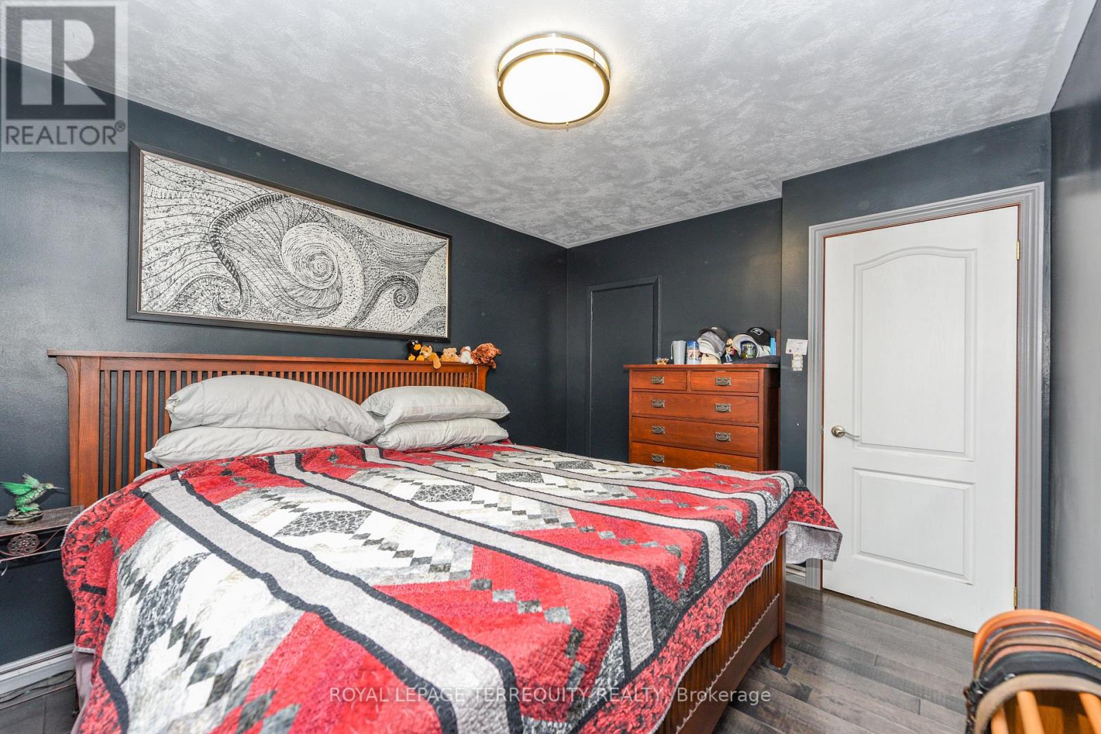 20 Hallow Crescent N, Toronto (Rexdale-Kipling), Ontario  M9W 2V9 - Photo 28 - W12499696