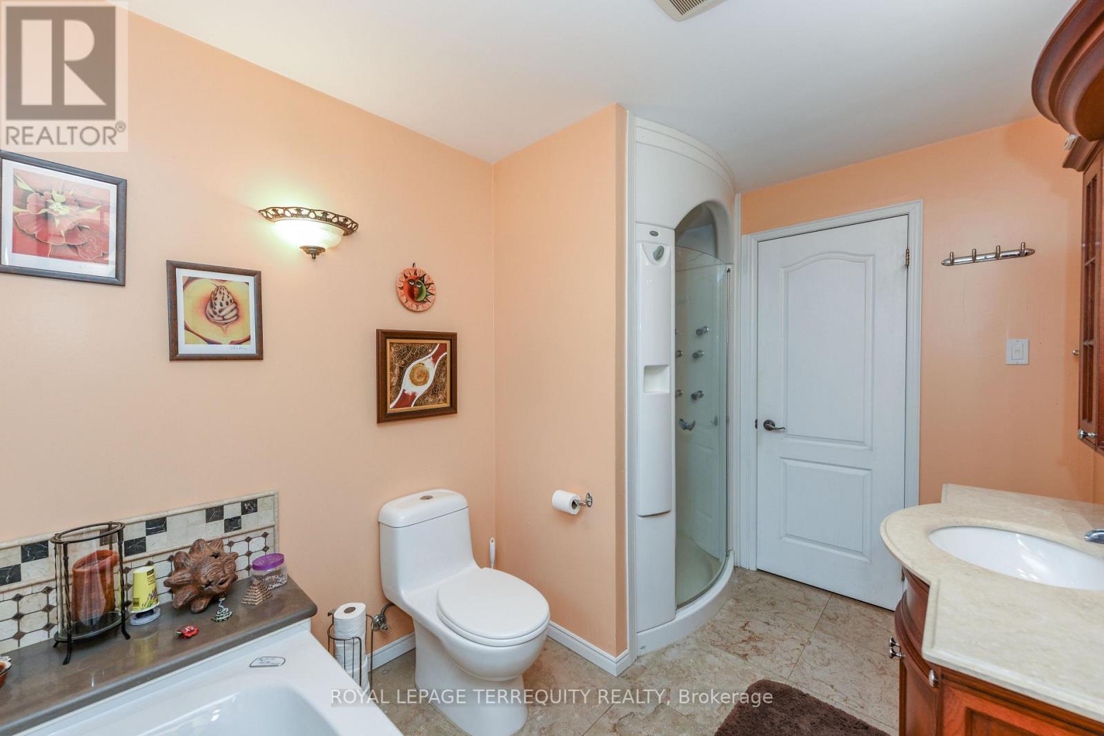 20 Hallow Crescent N, Toronto (Rexdale-Kipling), Ontario  M9W 2V9 - Photo 33 - W12499696