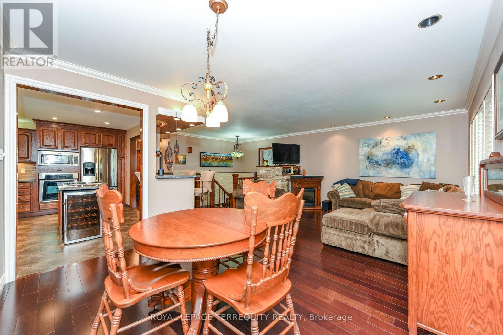 20 Hallow Crescent N, Toronto (Rexdale-Kipling), Ontario  M9W 2V9 - Photo 38 - W12499696