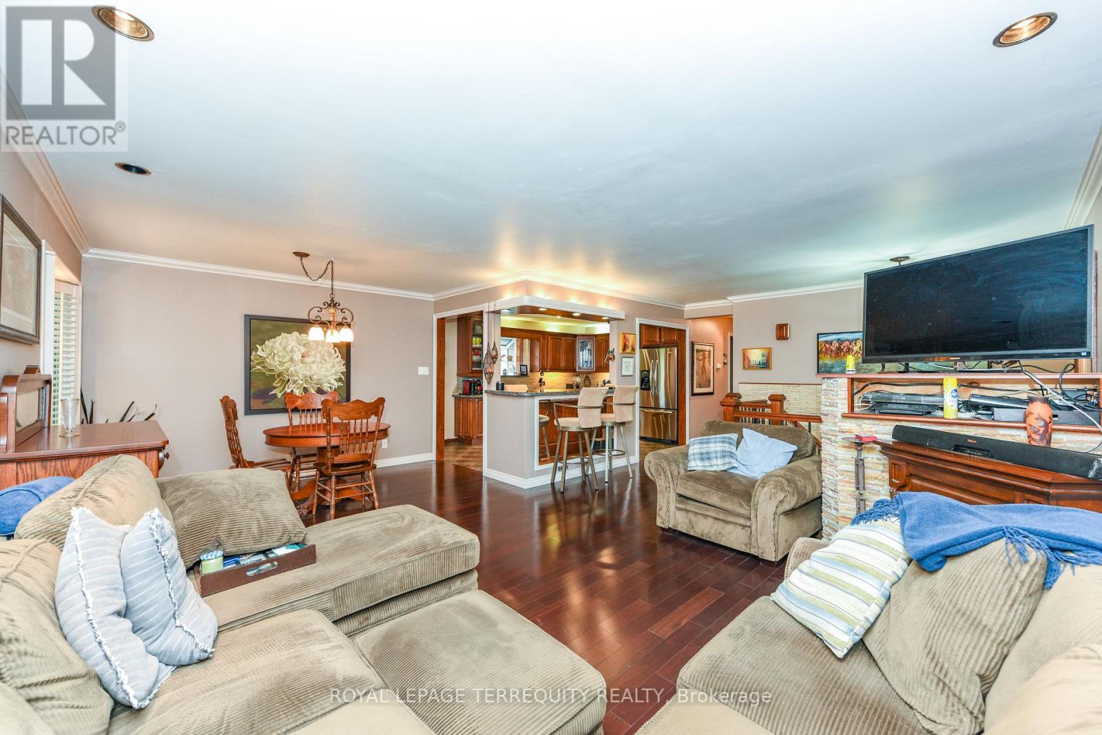 20 Hallow Crescent N, Toronto (Rexdale-Kipling), Ontario  M9W 2V9 - Photo 40 - W12499696