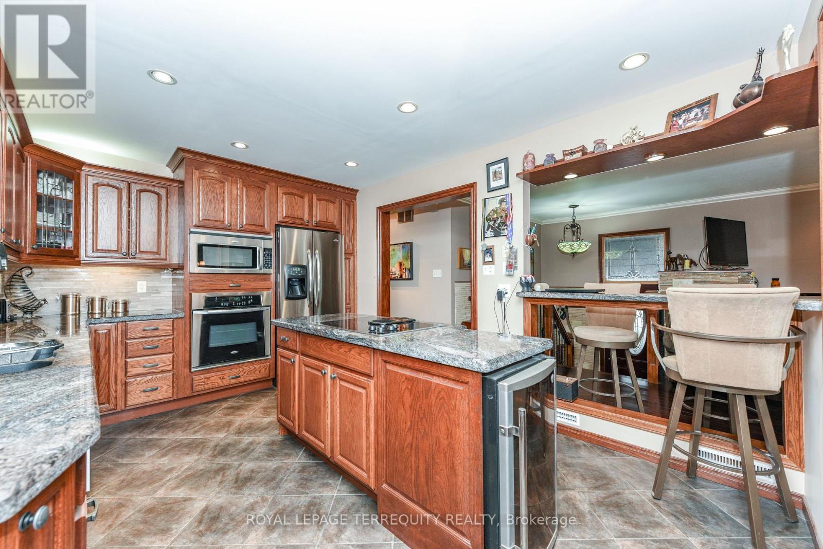 20 Hallow Crescent N, Toronto (Rexdale-Kipling), Ontario  M9W 2V9 - Photo 43 - W12499696