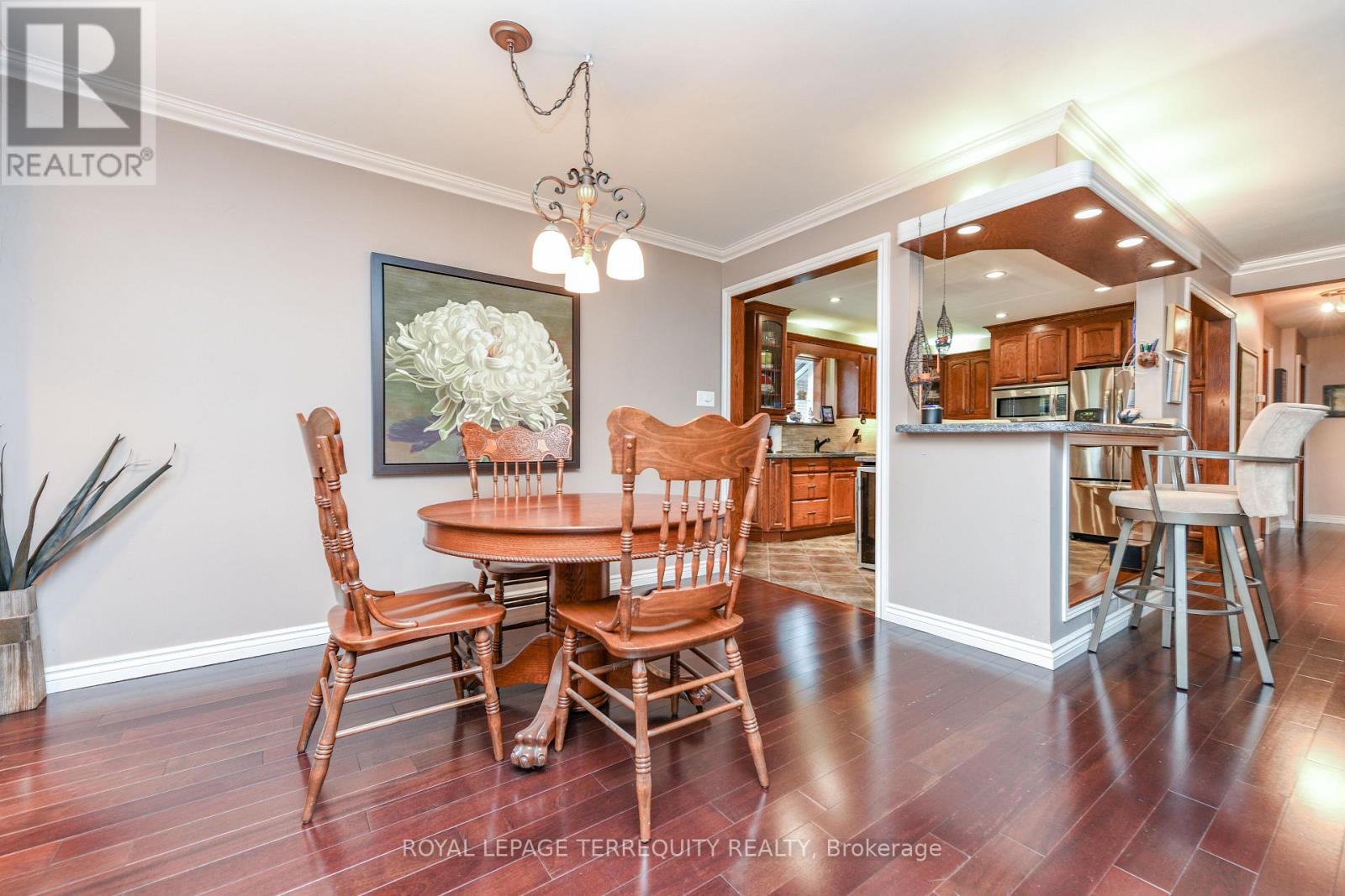 20 Hallow Crescent N, Toronto (Rexdale-Kipling), Ontario  M9W 2V9 - Photo 48 - W12499696