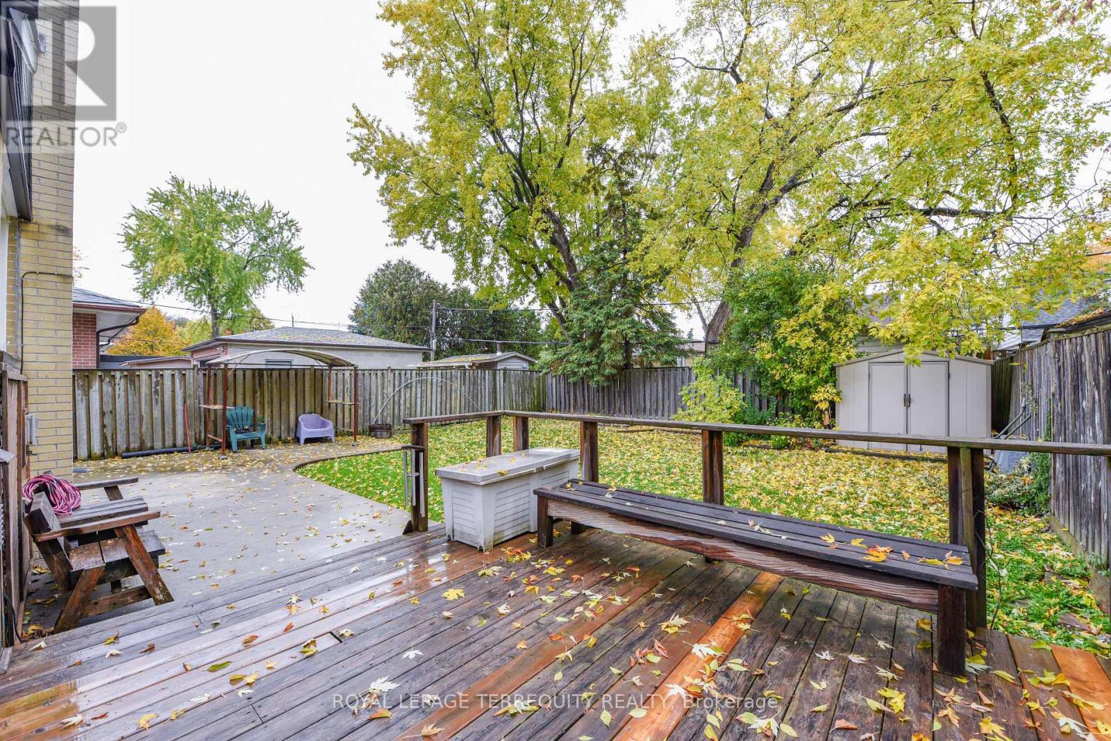 20 Hallow Crescent N, Toronto (Rexdale-Kipling), Ontario  M9W 2V9 - Photo 8 - W12499696