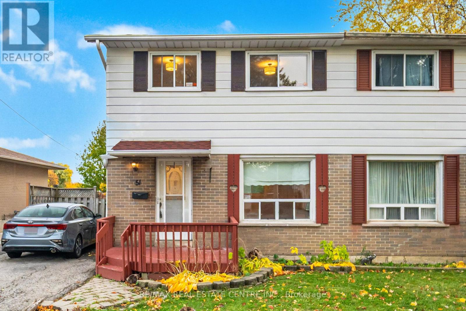 51 CRAWFORD DRIVE, Brampton, Ontario