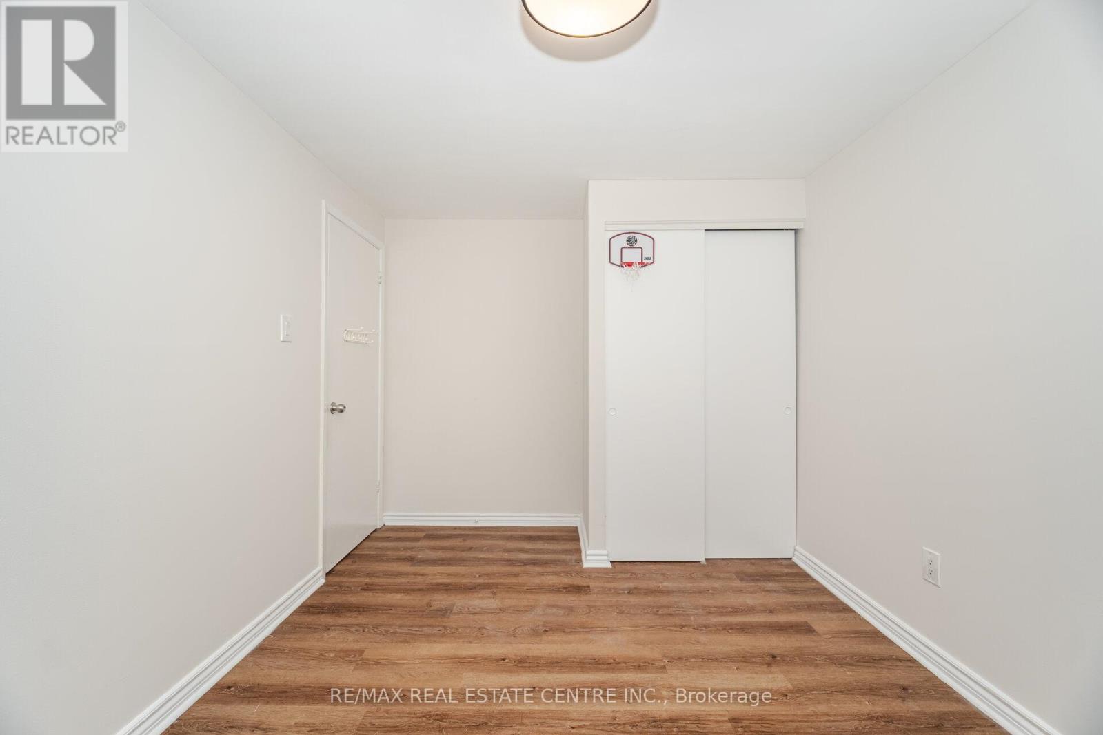 51 Crawford Drive, Brampton, Ontario  L6V 2C6 - Photo 21 - W12499700