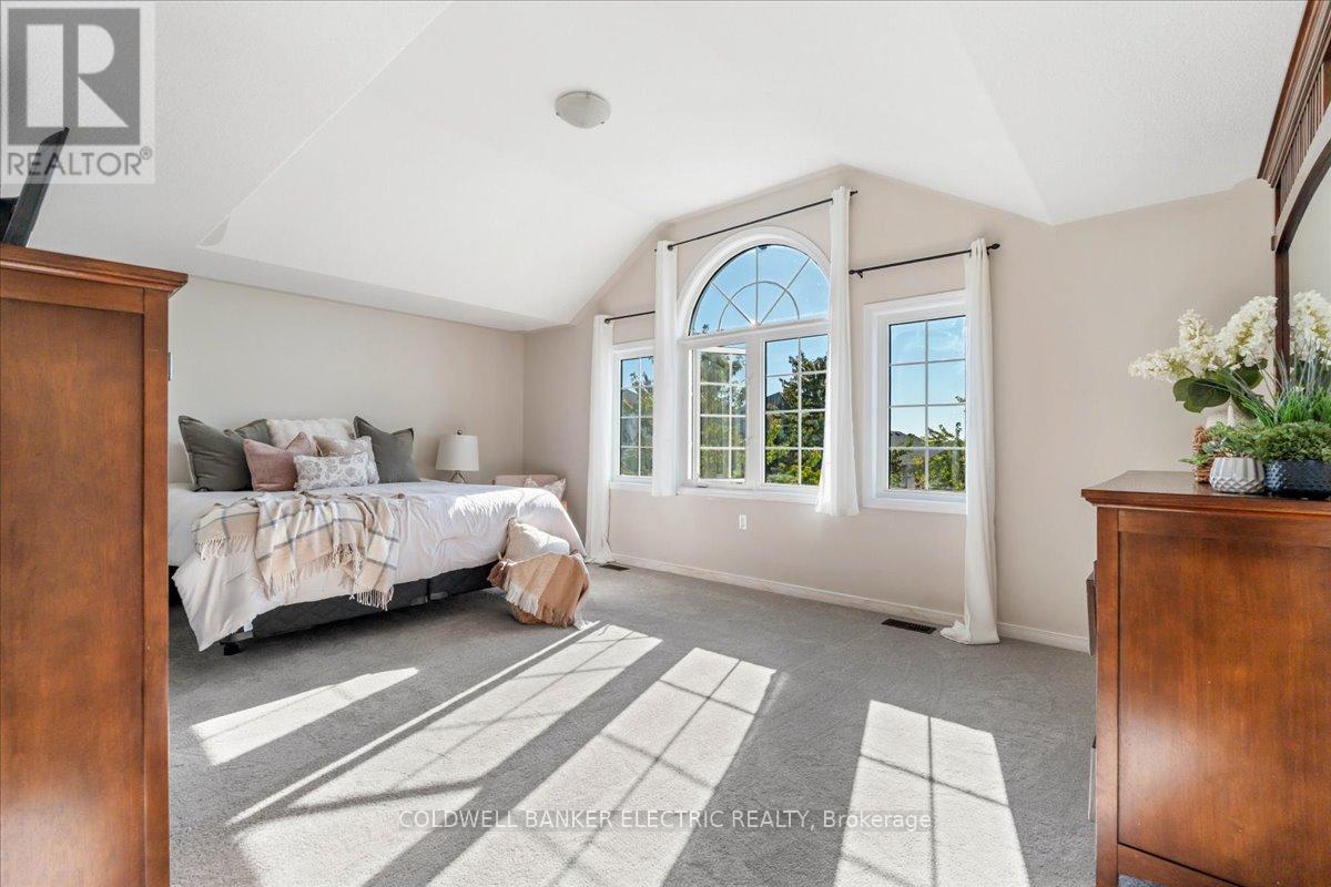 432 Florence Drive, Peterborough (Monaghan Ward 2), Ontario  K9J 0H9 - Photo 14 - X12499752