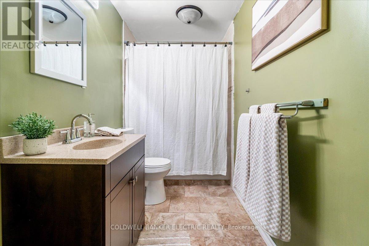 432 Florence Drive, Peterborough (Monaghan Ward 2), Ontario  K9J 0H9 - Photo 23 - X12499752