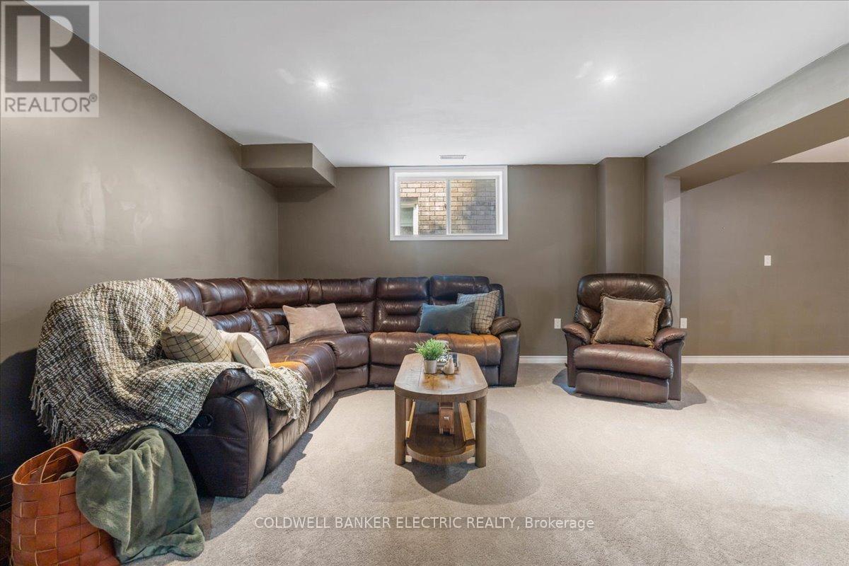 432 Florence Drive, Peterborough (Monaghan Ward 2), Ontario  K9J 0H9 - Photo 25 - X12499752