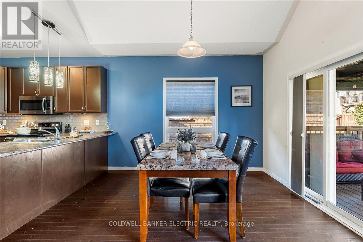 432 Florence Drive, Peterborough (Monaghan Ward 2), Ontario  K9J 0H9 - Photo 7 - X12499752