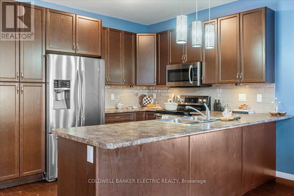 432 Florence Drive, Peterborough (Monaghan Ward 2), Ontario  K9J 0H9 - Photo 8 - X12499752