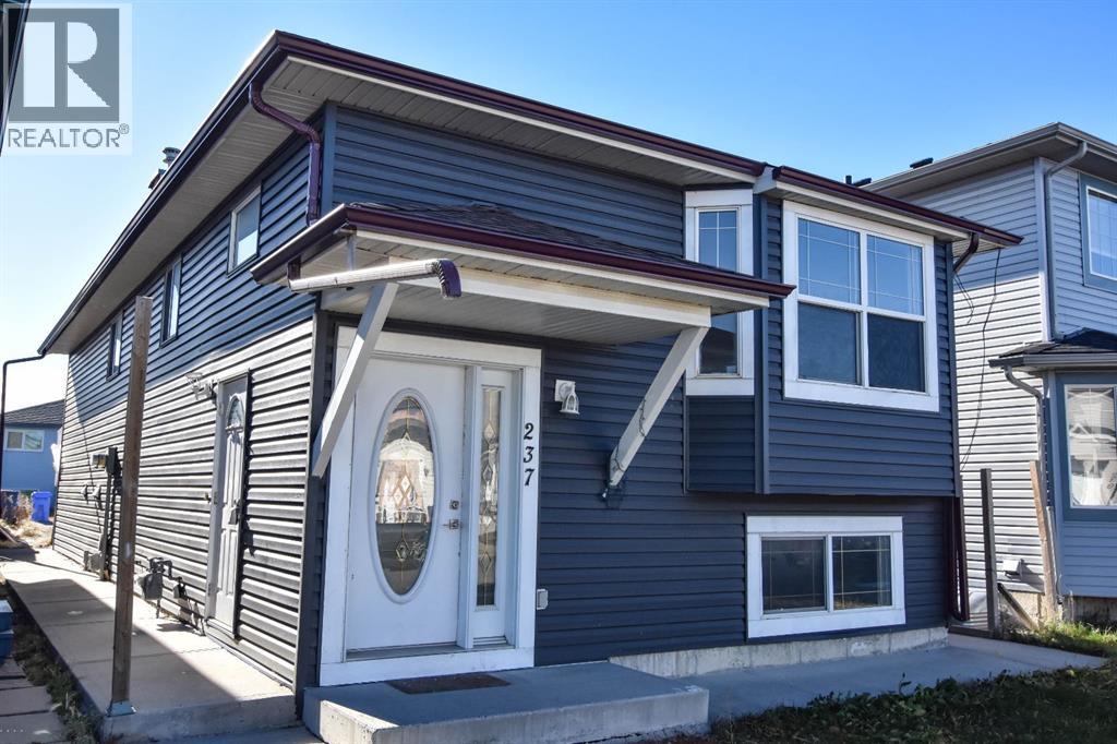 237 Tarawood Close Ne, Calgary, Alberta  T3J 4Y9 - Photo 2 - A2257572