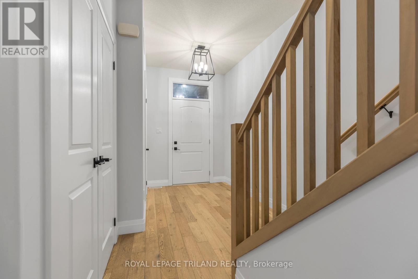 1091 Upperpoint Avenue, London South, Ontario  N6K 0L1 - Photo 13 - X12499756