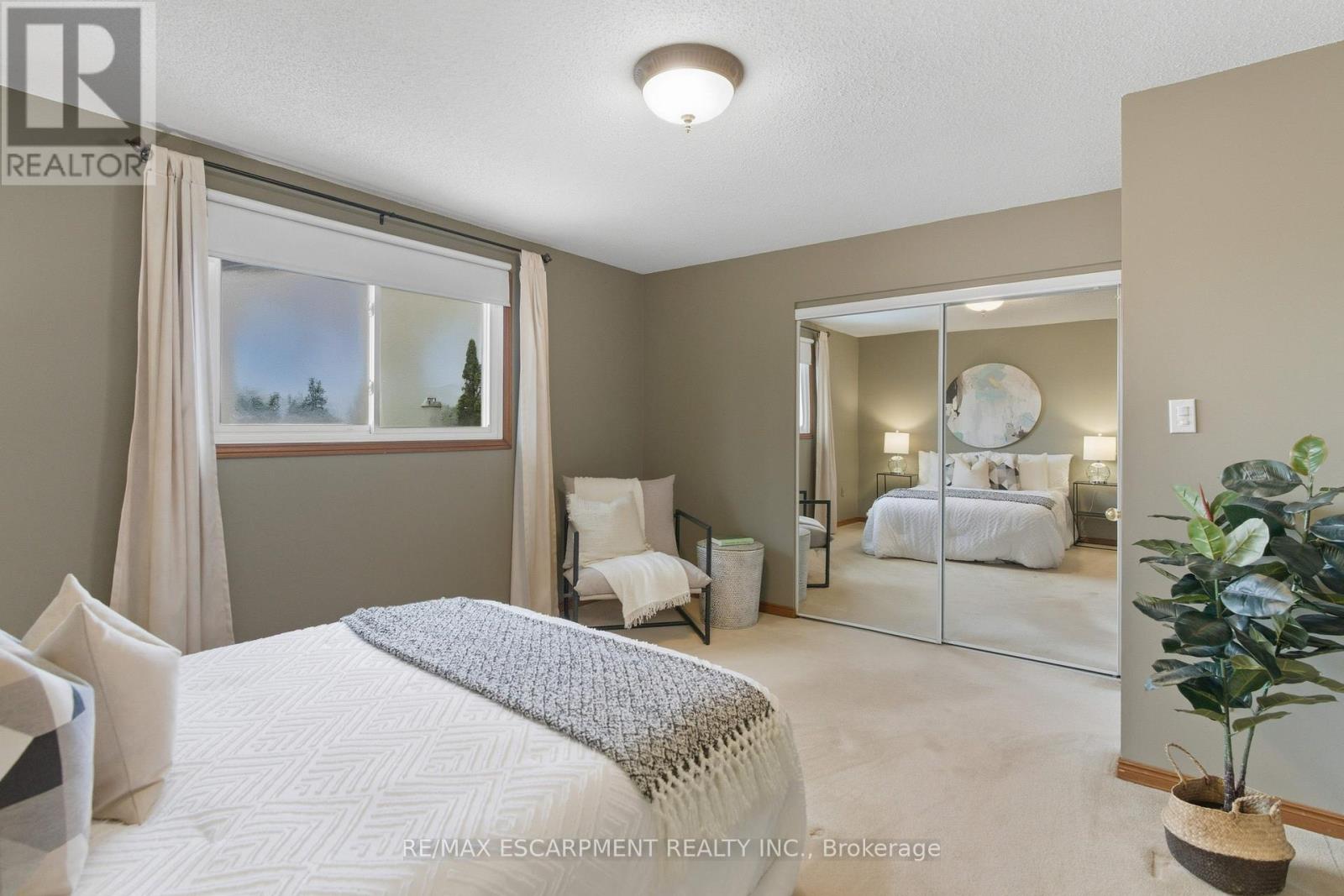 68 Firenze Street, Hamilton (Gurnett), Ontario  L9C 6V7 - Photo 20 - X12499662