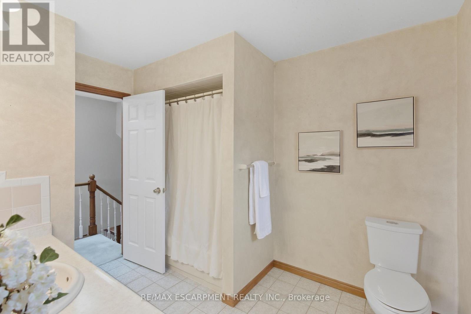 68 Firenze Street, Hamilton (Gurnett), Ontario  L9C 6V7 - Photo 25 - X12499662