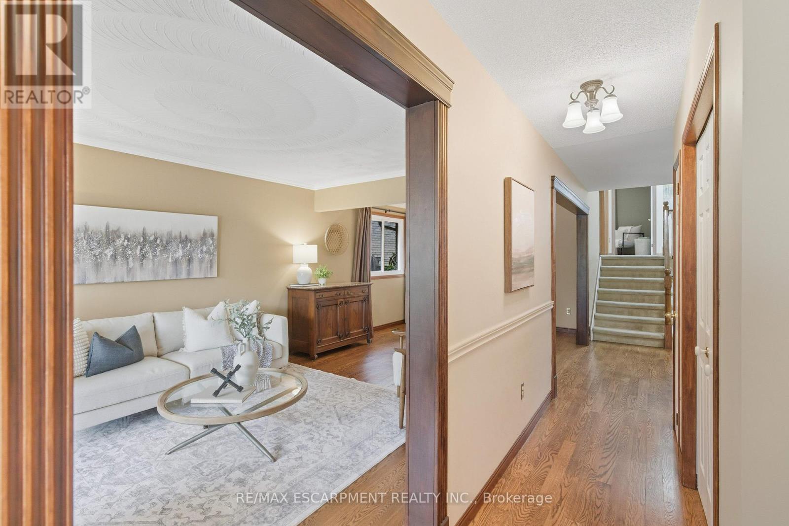 68 Firenze Street, Hamilton (Gurnett), Ontario  L9C 6V7 - Photo 5 - X12499662