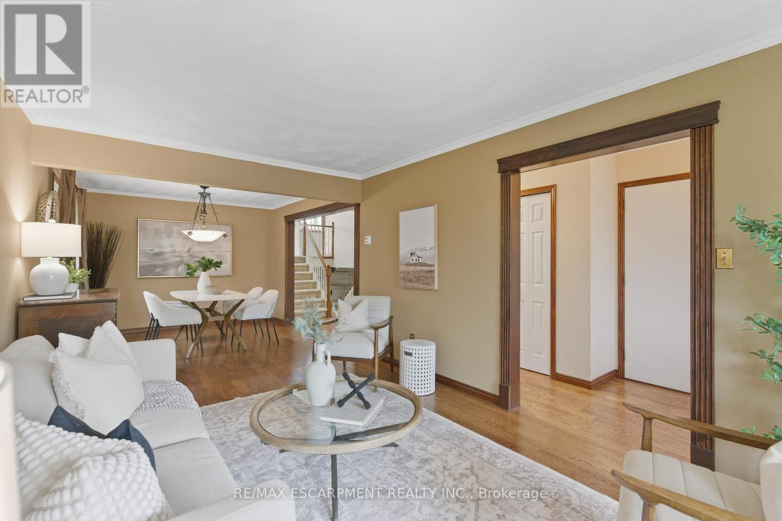 68 Firenze Street, Hamilton (Gurnett), Ontario  L9C 6V7 - Photo 6 - X12499662