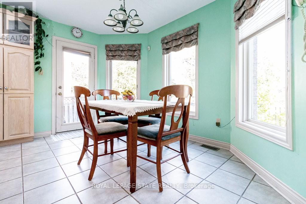 54 Falconridge Drive, Hamilton, Ontario  L9B 2P3 - Photo 24 - X12499670