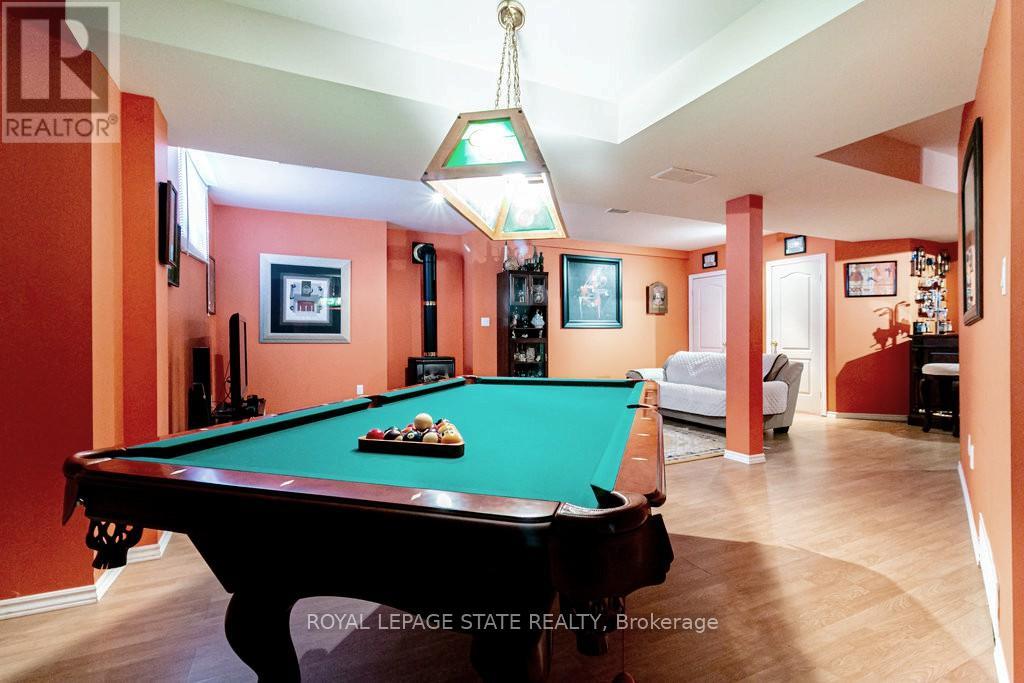 54 Falconridge Drive, Hamilton, Ontario  L9B 2P3 - Photo 37 - X12499670