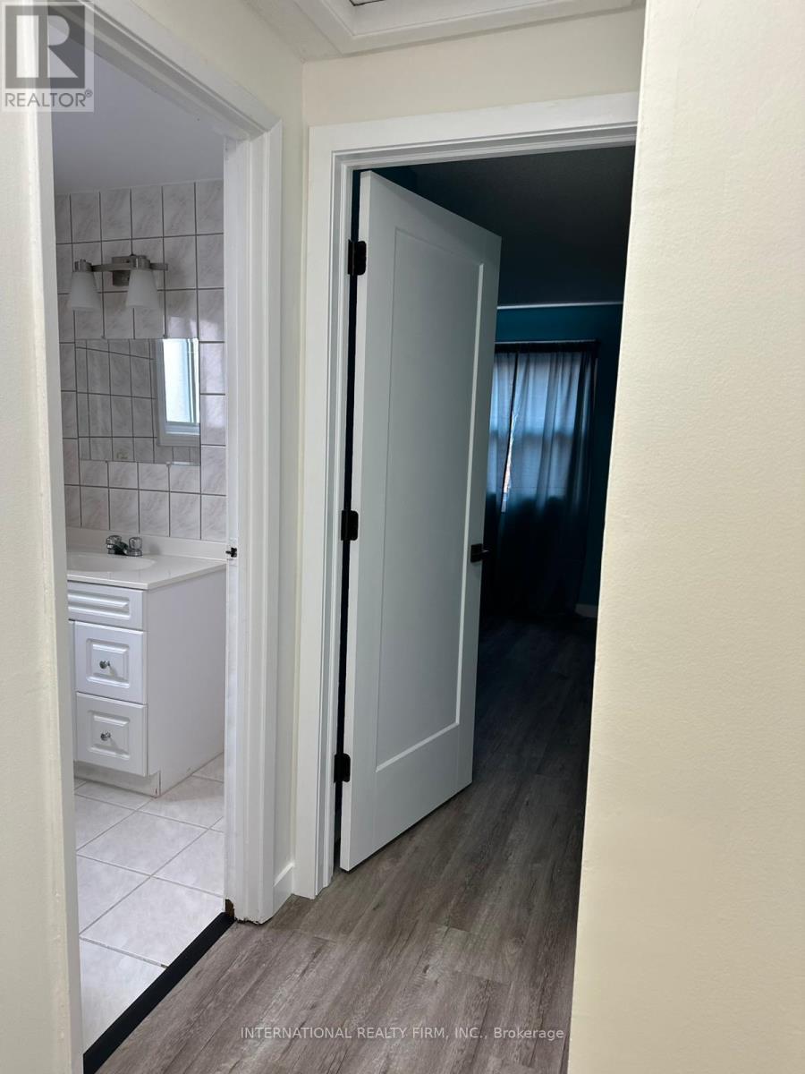 130 Sekura Crescent, Cambridge, Ontario  N1R 7E9 - Photo 19 - X12499708