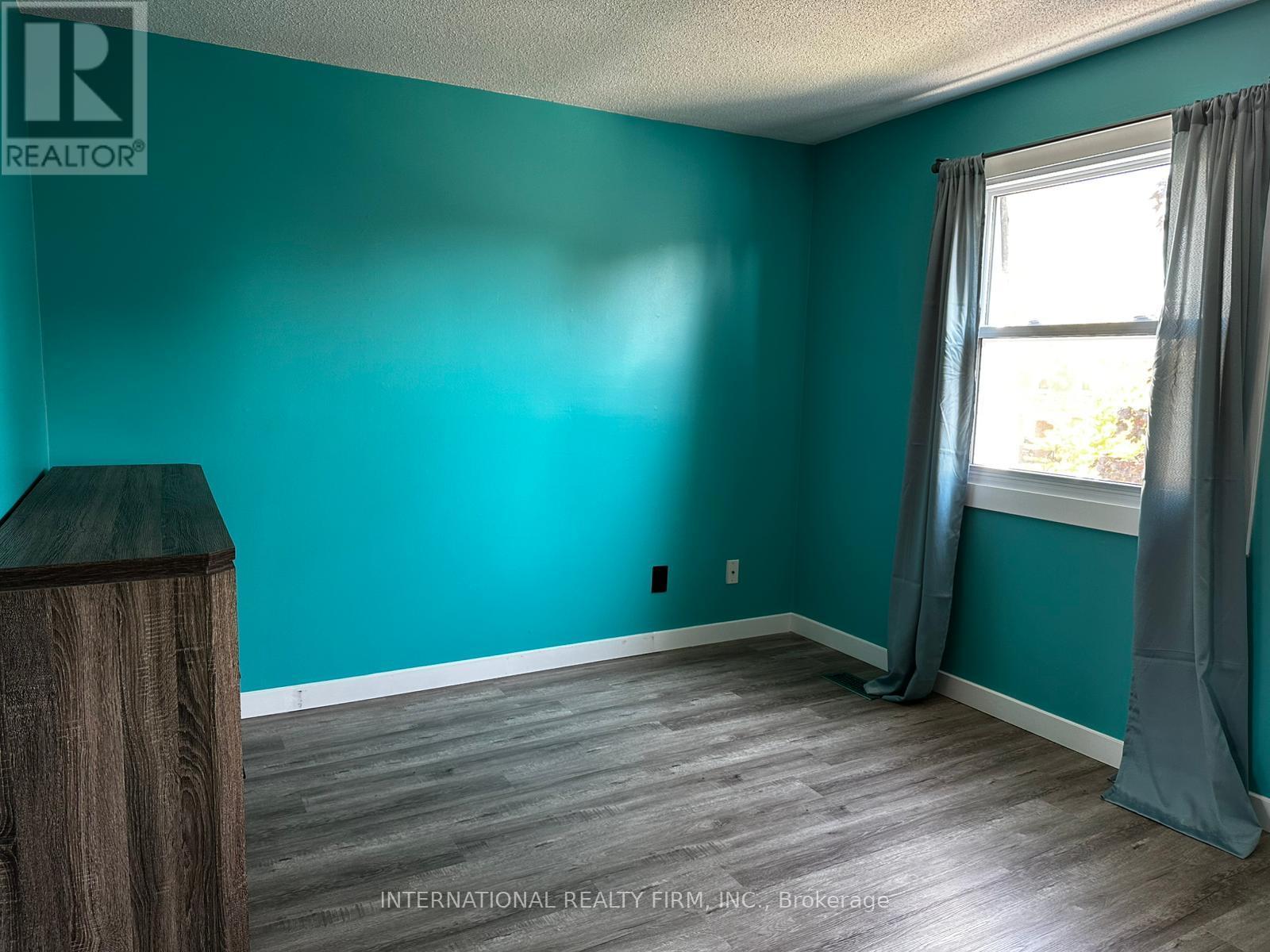 130 Sekura Crescent, Cambridge, Ontario  N1R 7E9 - Photo 25 - X12499708