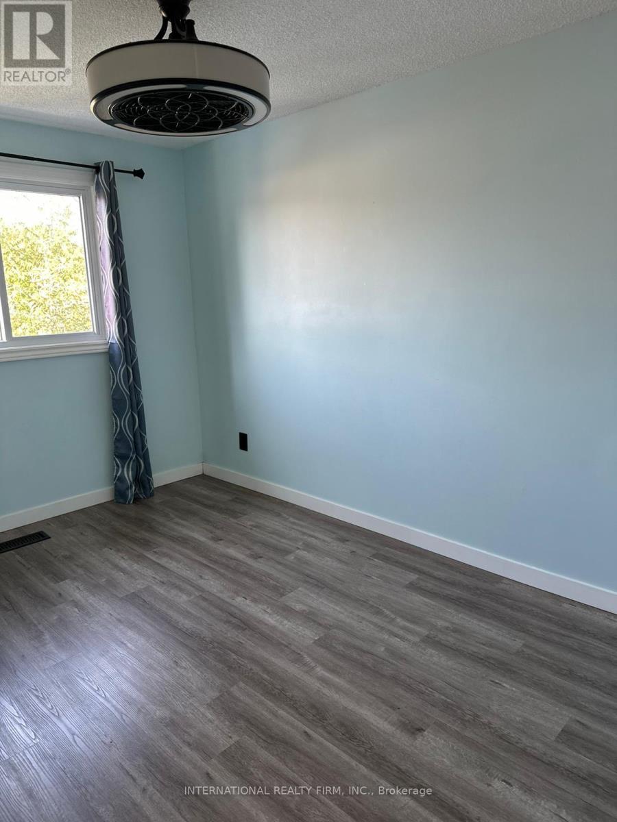 130 Sekura Crescent, Cambridge, Ontario  N1R 7E9 - Photo 31 - X12499708