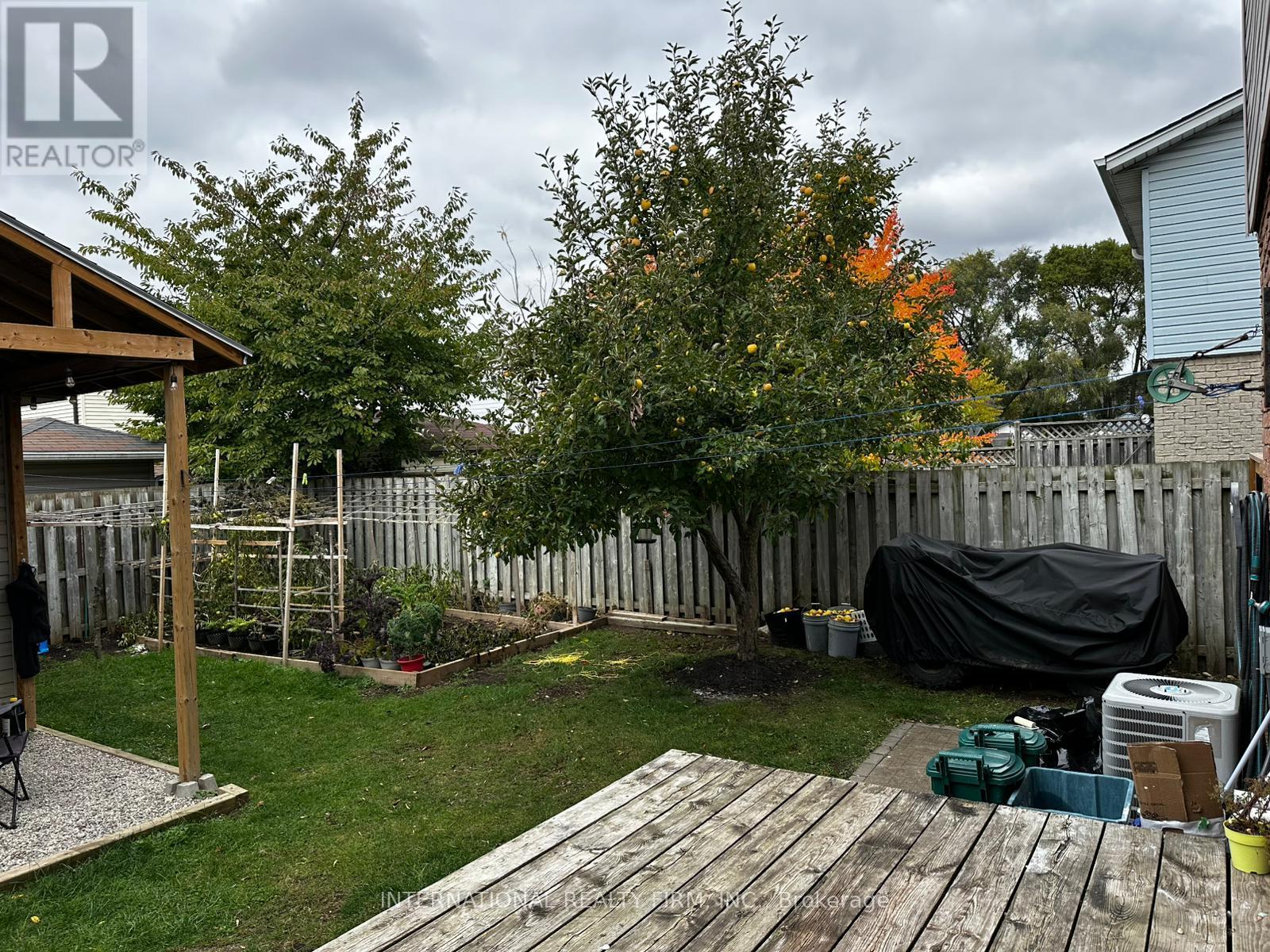 130 Sekura Crescent, Cambridge, Ontario  N1R 7E9 - Photo 38 - X12499708