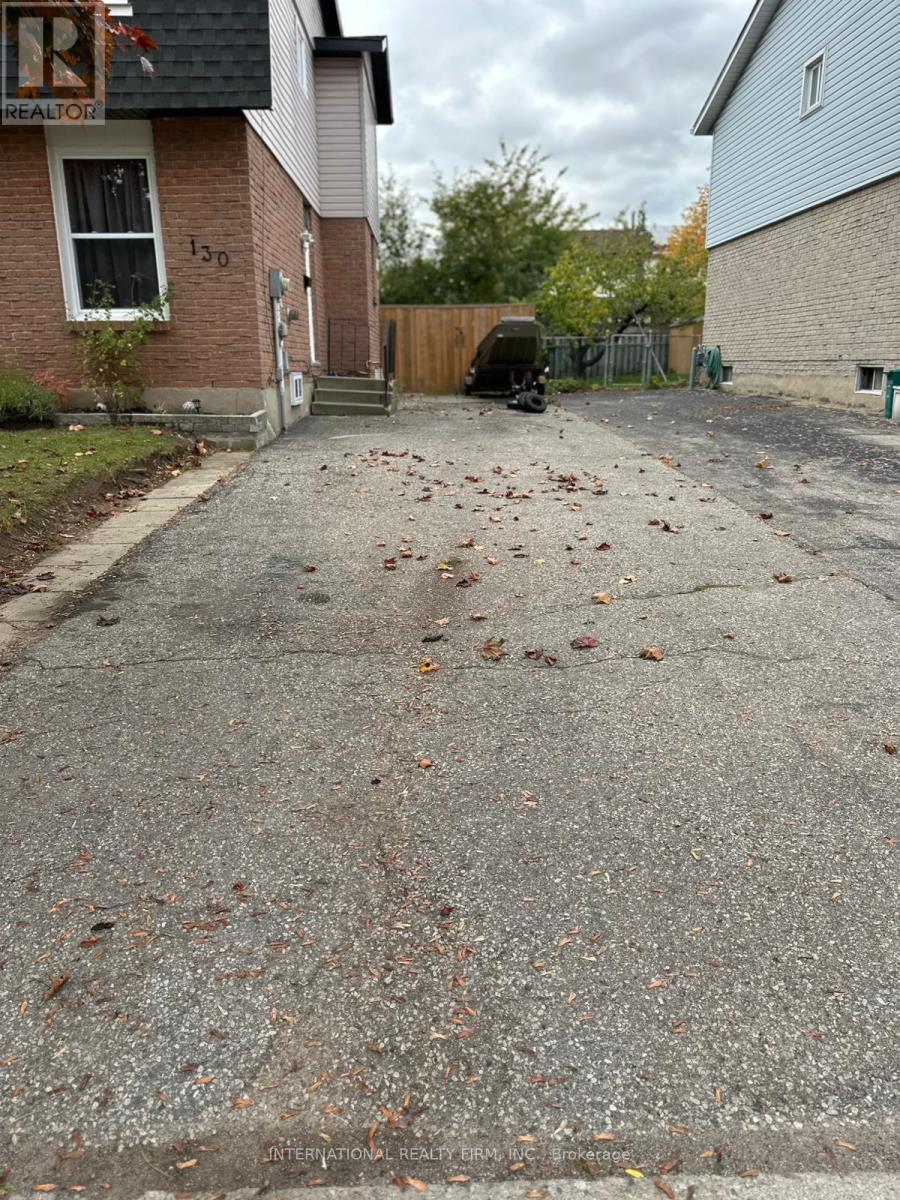 130 Sekura Crescent, Cambridge, Ontario  N1R 7E9 - Photo 4 - X12499708