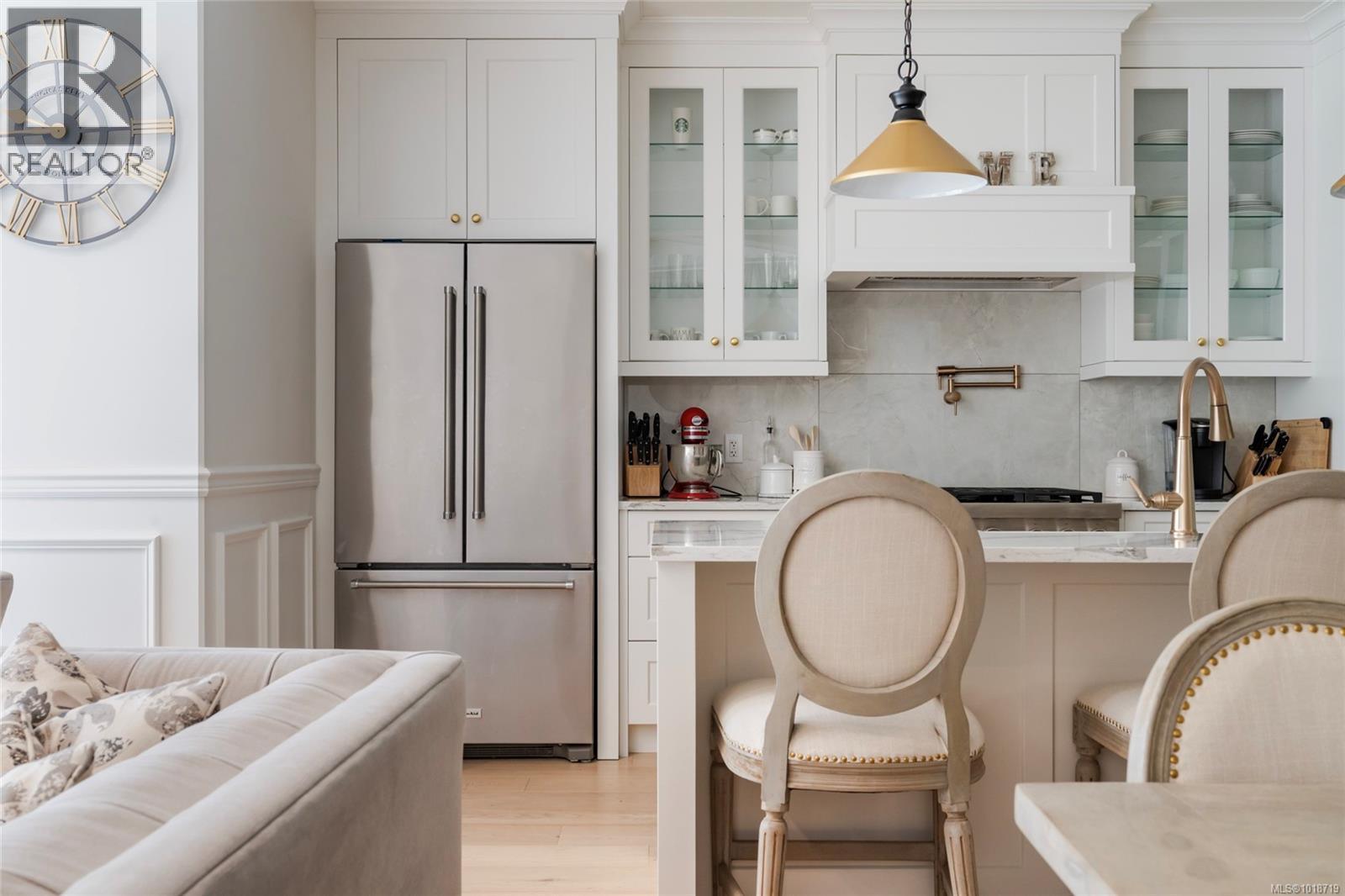 4829 Cordova Bay Rd, Saanich, British Columbia  V8Y 2J8 - Photo 10 - 1018719