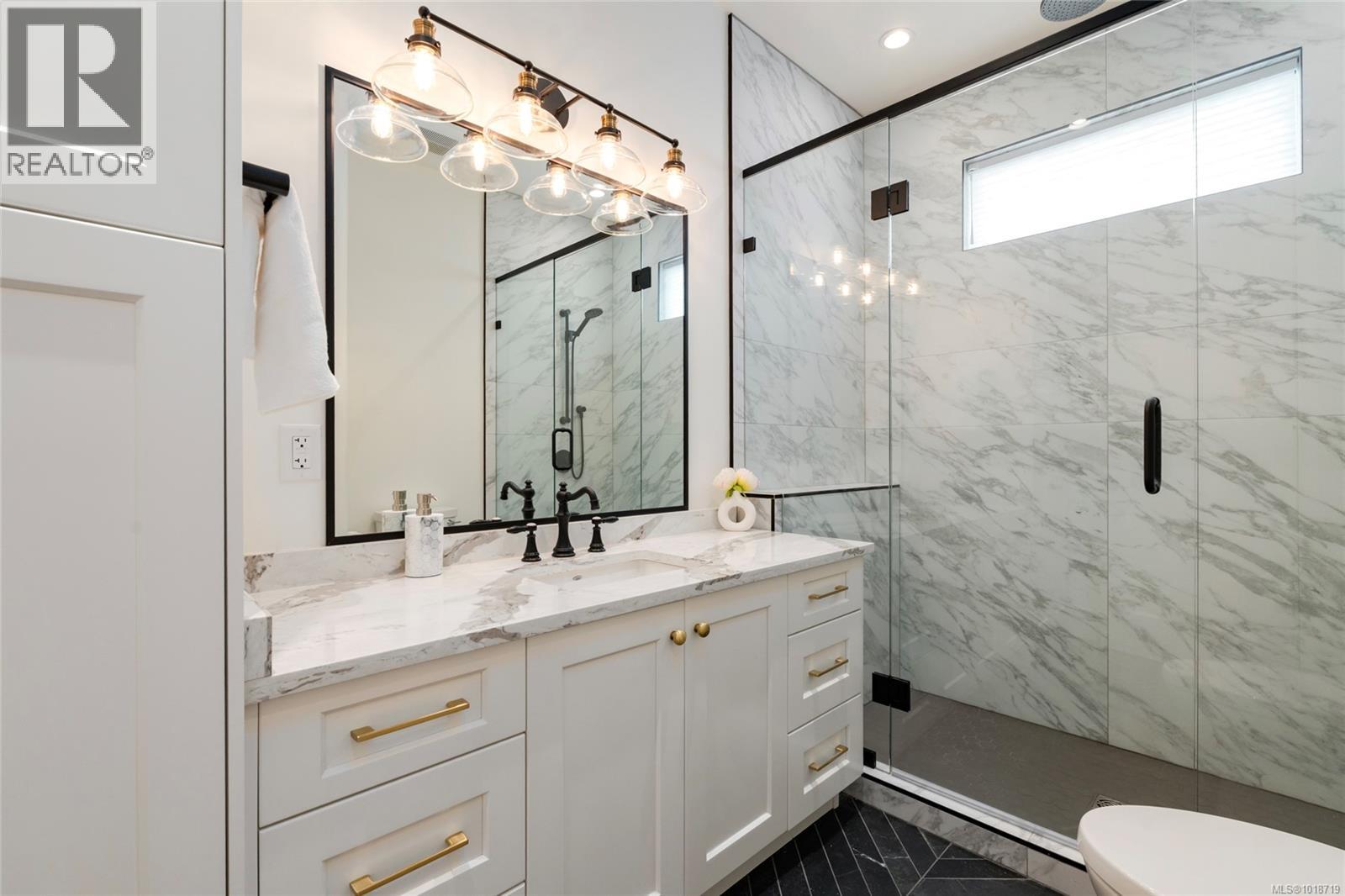 4829 Cordova Bay Rd, Saanich, British Columbia  V8Y 2J8 - Photo 42 - 1018719