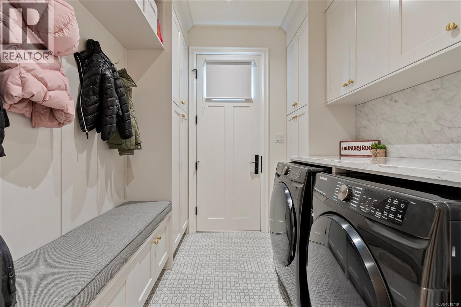 4829 Cordova Bay Rd, Saanich, British Columbia  V8Y 2J8 - Photo 44 - 1018719