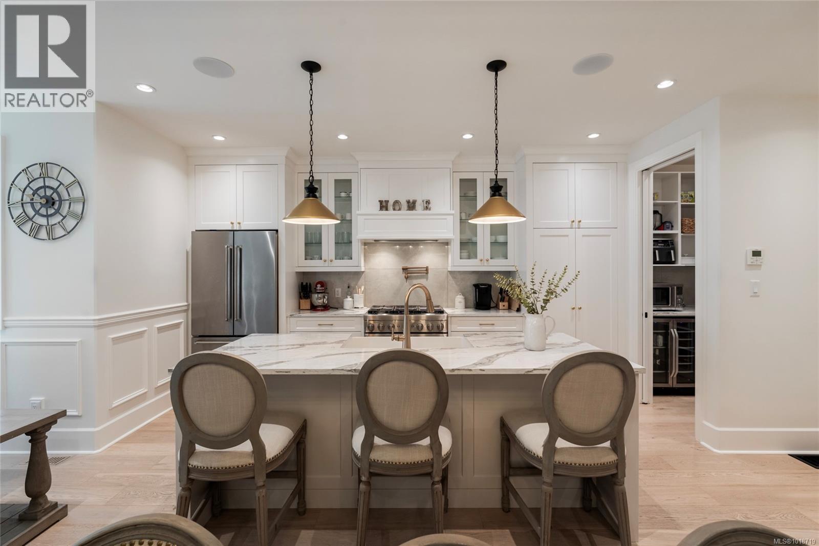 4829 Cordova Bay Rd, Saanich, British Columbia  V8Y 2J8 - Photo 9 - 1018719