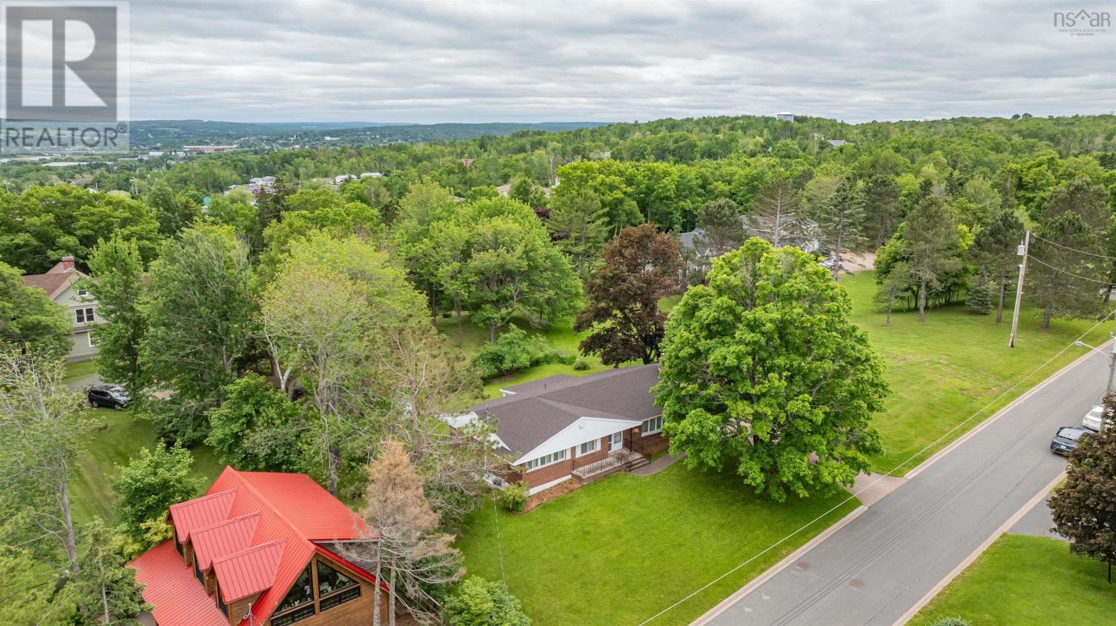 260 Linden Avenue, New Glasgow, Nova Scotia  B2H 2A7 - Photo 2 - 202517285
