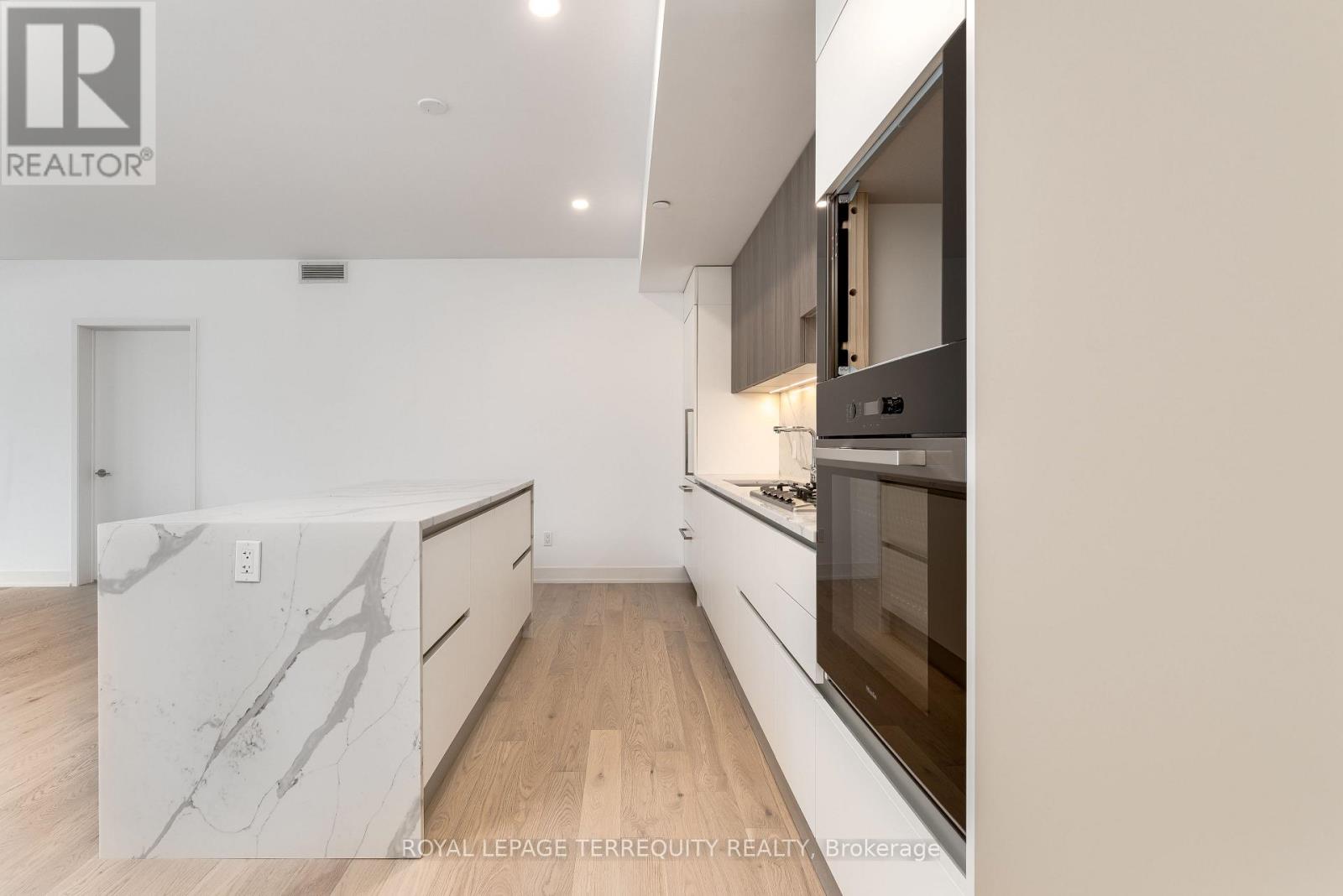 207 - 200 Keewatin Avenue, Toronto, Ontario  M4P 1Z8 - Photo 5 - C12499776