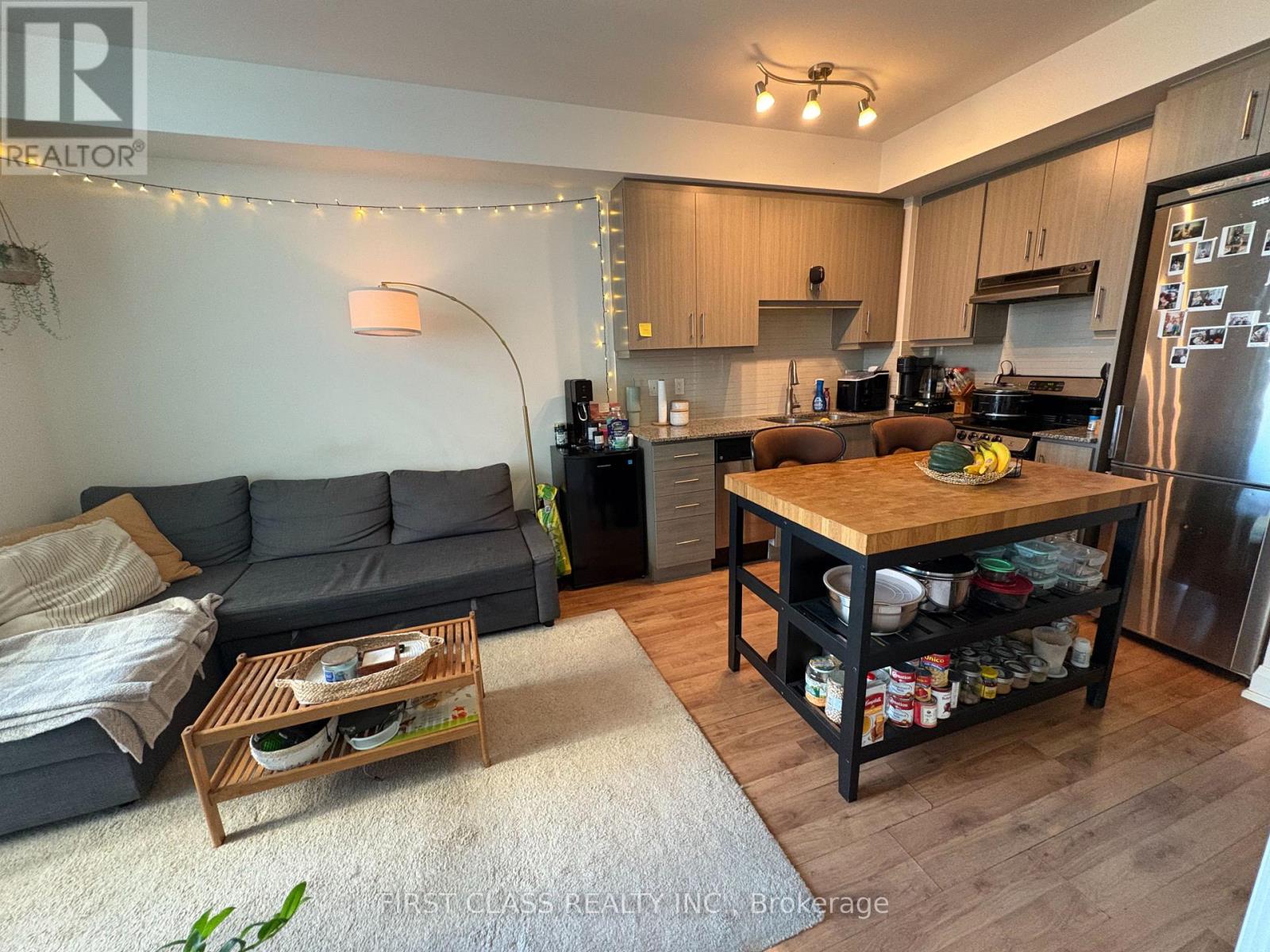 1612 - 68 Canterbury Place, Toronto, Ontario  M2N 2N1 - Photo 2 - C12499778