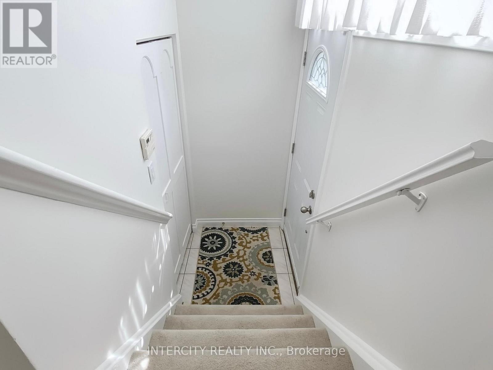 26 Donnalyn Drive, Toronto, Ontario  M2R 2R8 - Photo 21 - C12499784