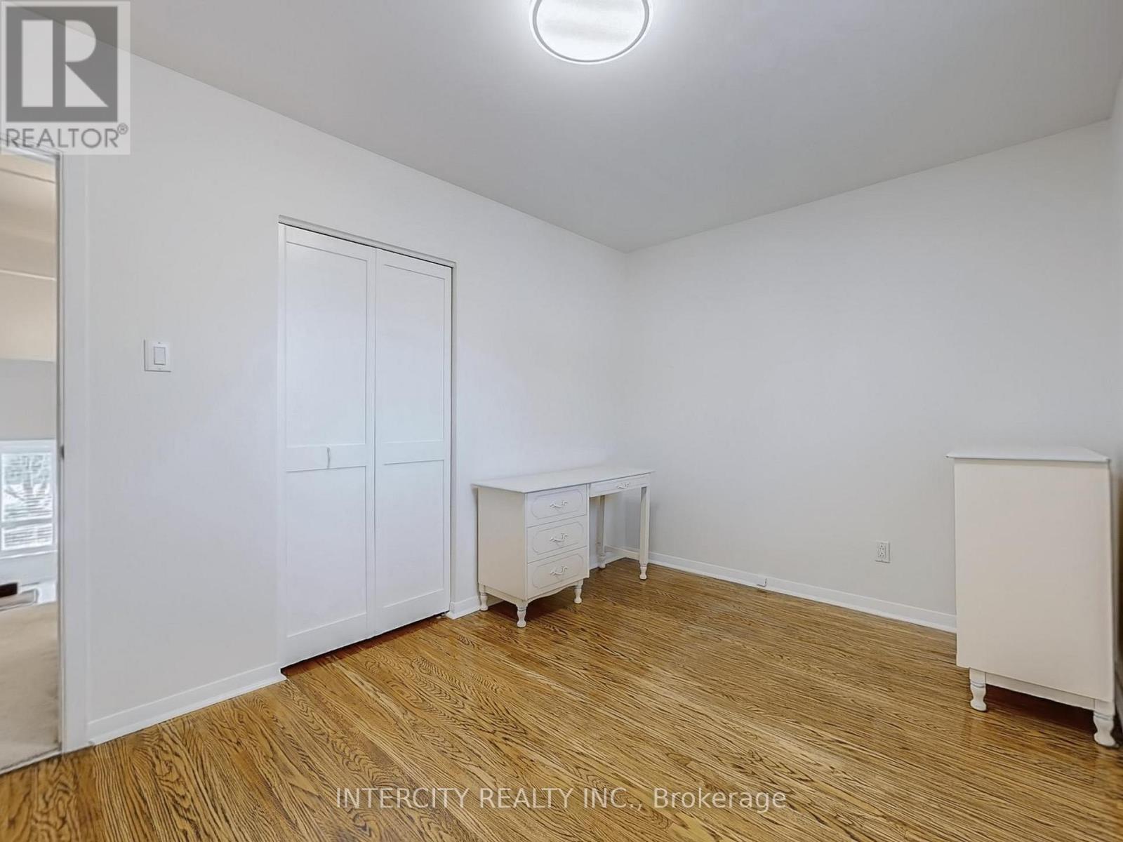 26 Donnalyn Drive, Toronto, Ontario  M2R 2R8 - Photo 29 - C12499784