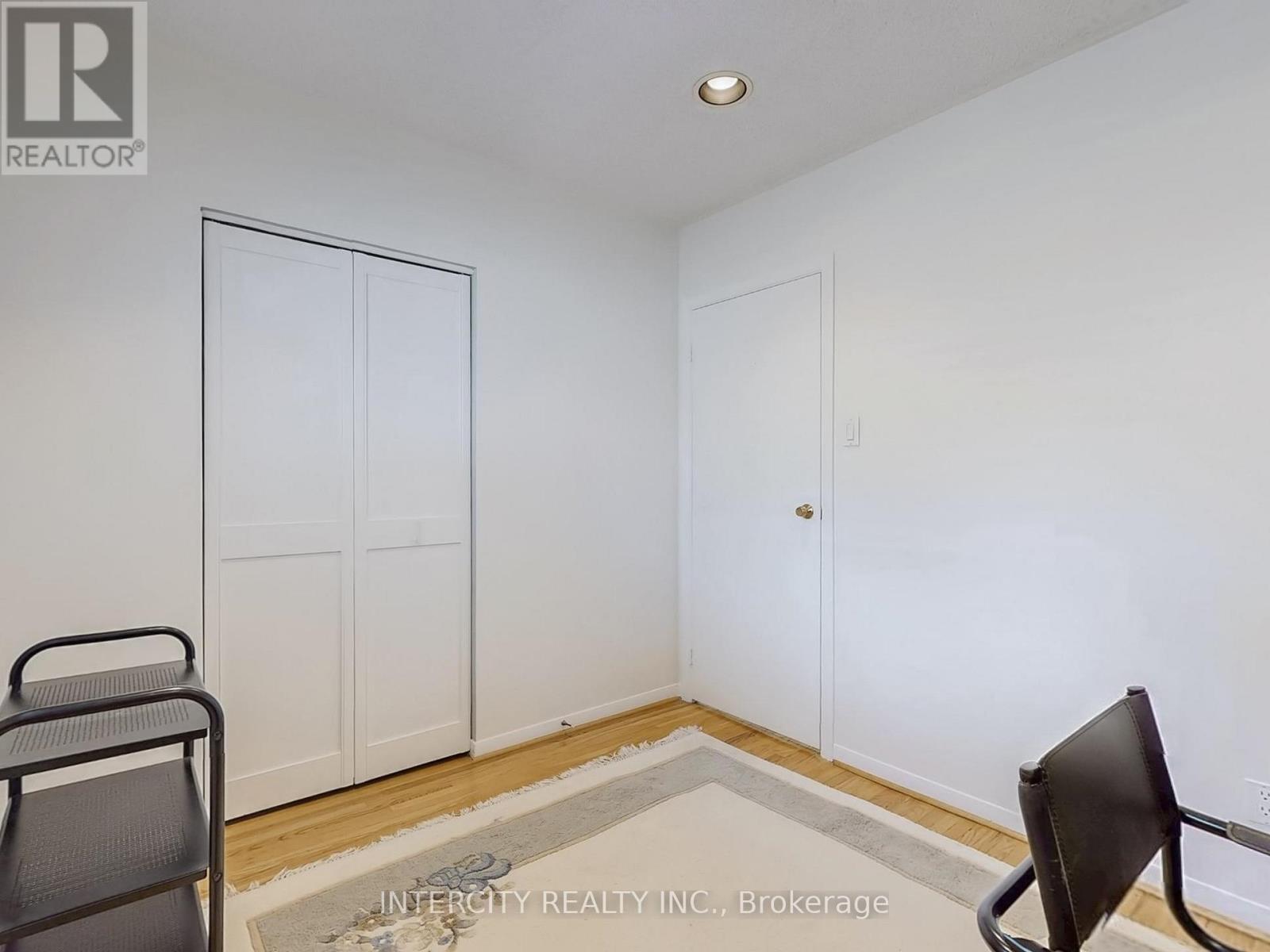 26 Donnalyn Drive, Toronto, Ontario  M2R 2R8 - Photo 40 - C12499784