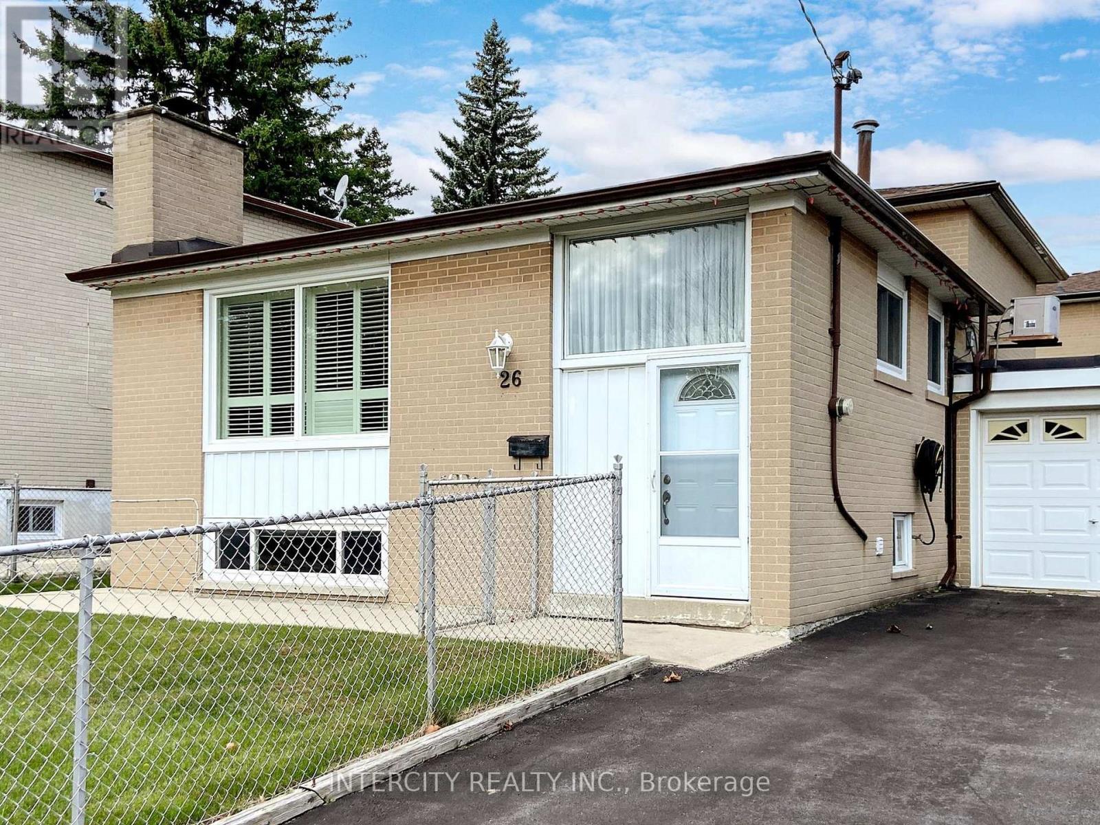 26 Donnalyn Drive, Toronto, Ontario  M2R 2R8 - Photo 6 - C12499784