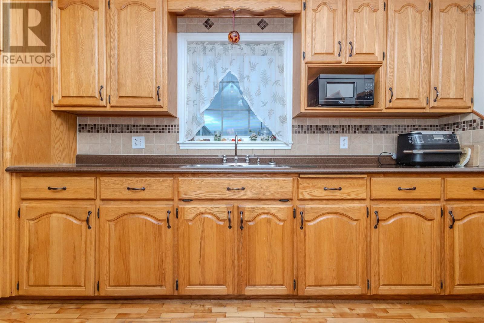 3 Essex Street, Glace Bay, Nova Scotia  B1A 5H3 - Photo 16 - 202524198