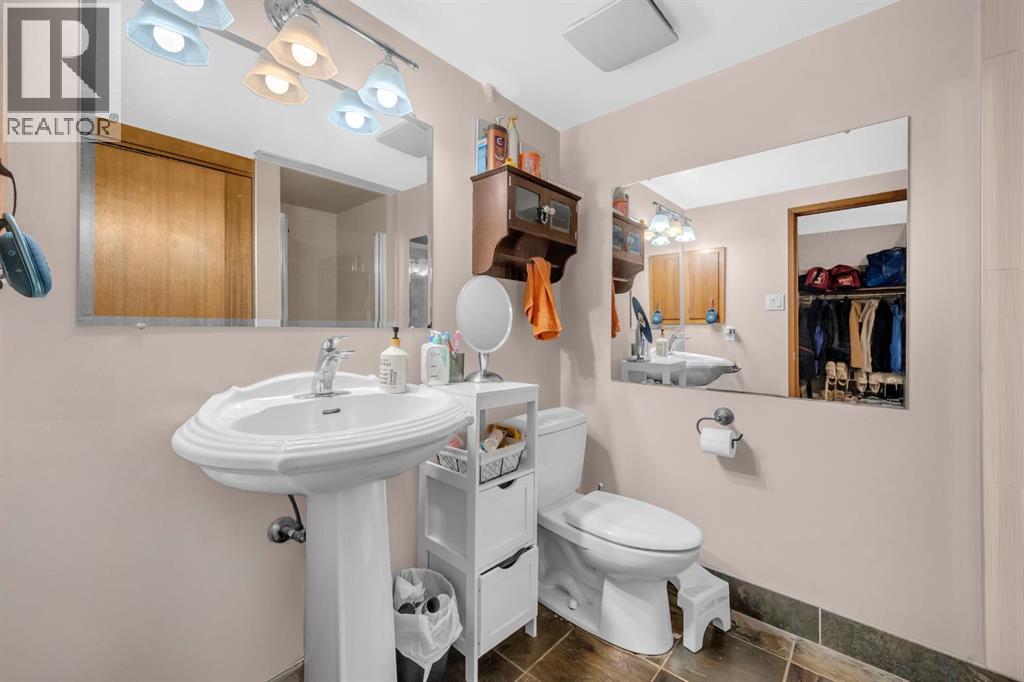 4013 Vance Place Nw, Calgary, Alberta  T3A 0M7 - Photo 14 - A2247998