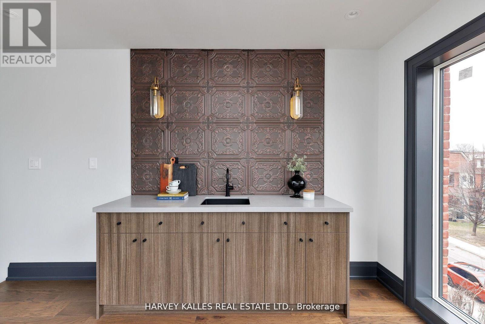 498 Roxton Road, Toronto, Ontario  M6G 3R4 - Photo 21 - C12368184