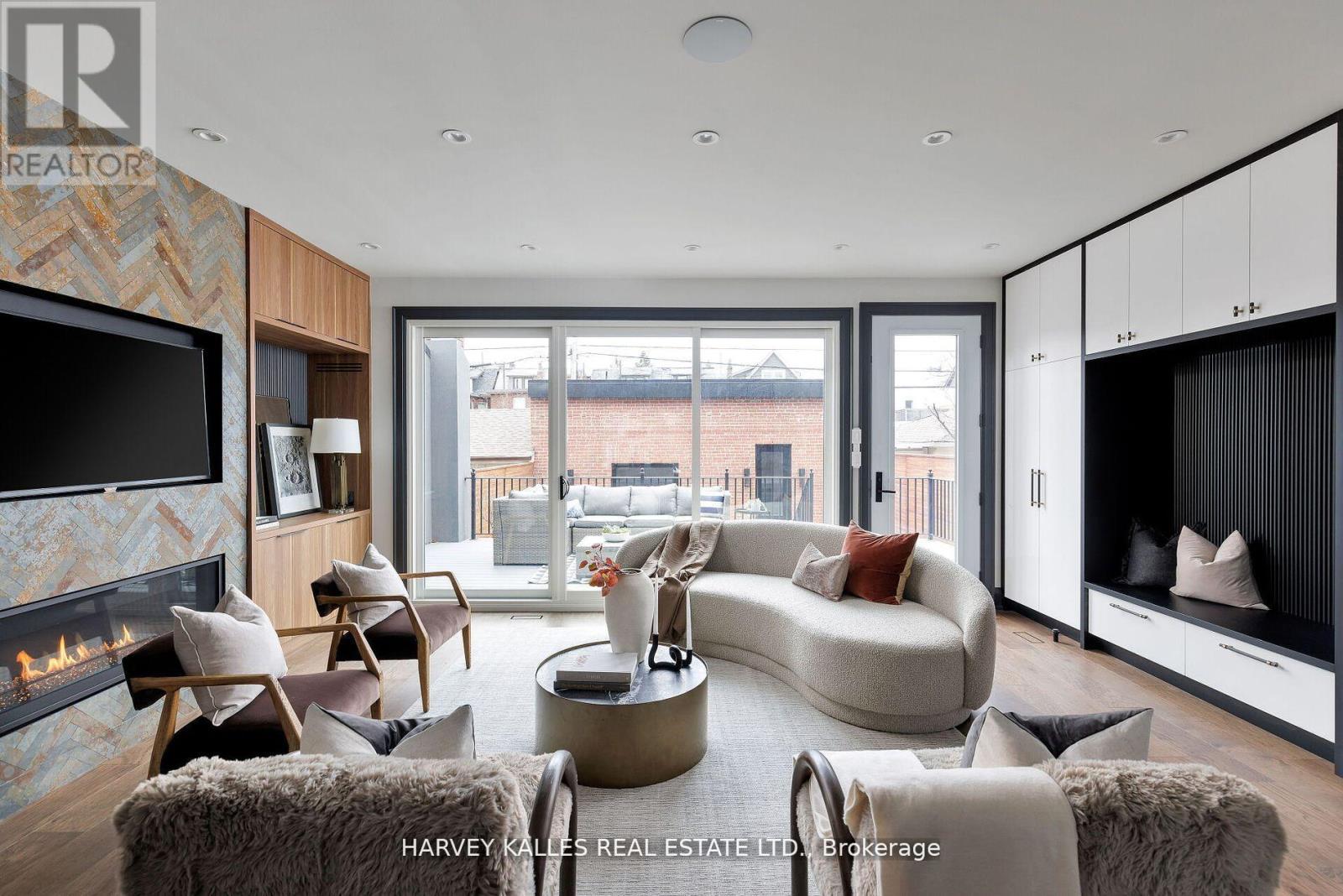 498 Roxton Road, Toronto, Ontario  M6G 3R4 - Photo 15 - C12368184