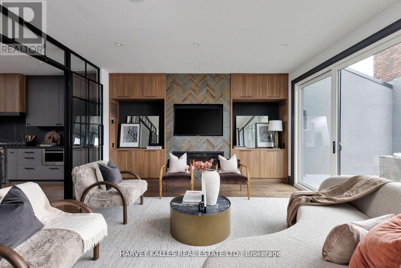 498 Roxton Road, Toronto, Ontario  M6G 3R4 - Photo 16 - C12368184