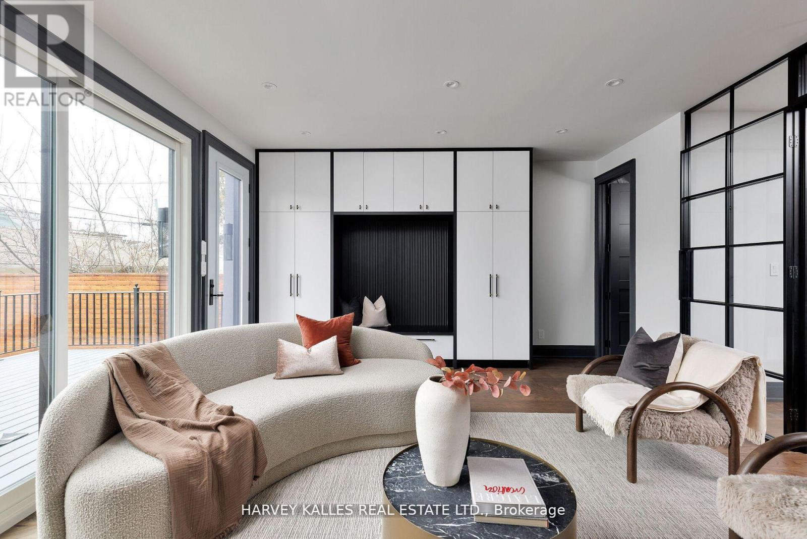 498 Roxton Road, Toronto, Ontario  M6G 3R4 - Photo 18 - C12368184