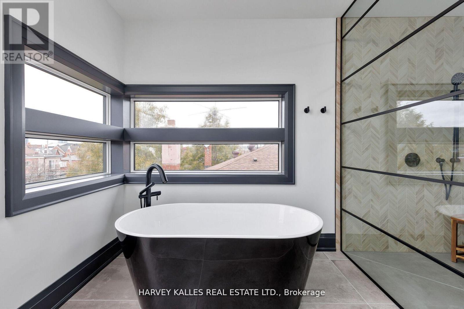 498 Roxton Road, Toronto, Ontario  M6G 3R4 - Photo 33 - C12368184