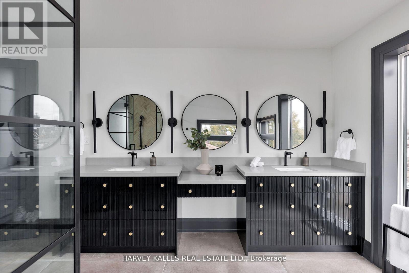 498 Roxton Road, Toronto, Ontario  M6G 3R4 - Photo 32 - C12368184